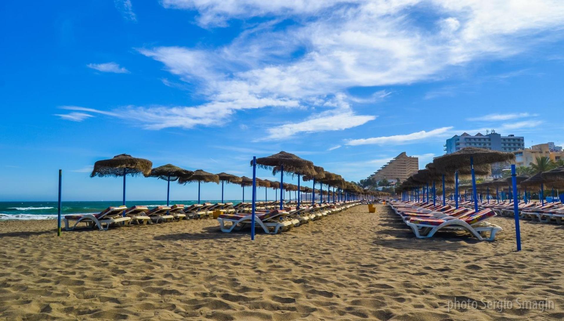 Benalbeach 1010 - Vista Al Mar - Piscina Todo El Ano - Primera Linea De Playa Benalmádena Dış mekan fotoğraf